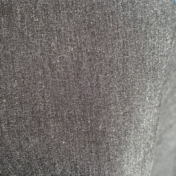 Le Chateau grey stretch pencil skirt 9/10 - Picture 2 of 3